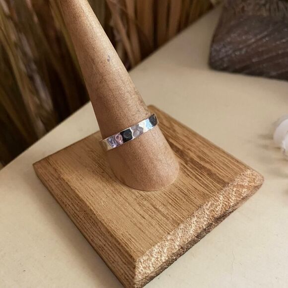 Sterling Silver Hammered 3mm Ring Sizes 6,8,9 - Picture 8 of 11
